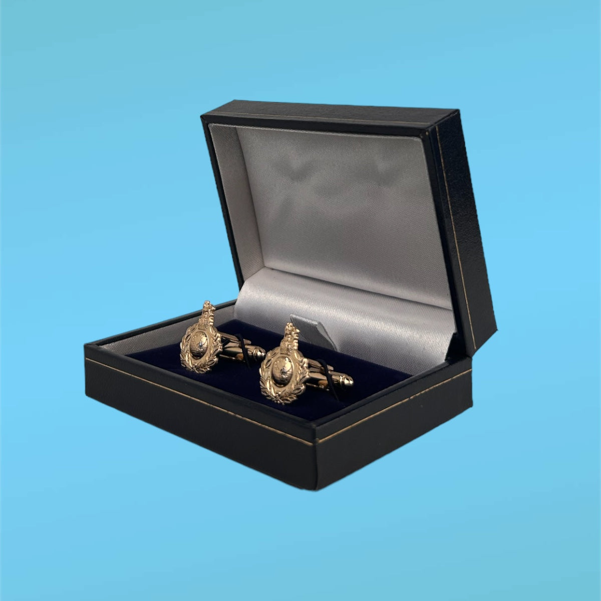 Royal Marine Cap Badge Cufflinks - Gold – Royal Marines Shop