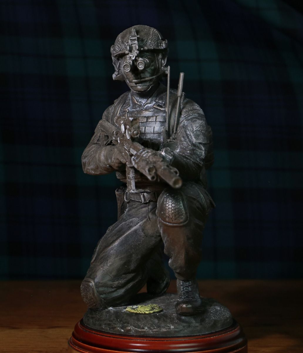 Commando Knight Royal Marines Future Marine, Knight Stoner 1 Rifle - Bronze A5e – Royal ...